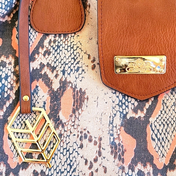 Call It Spring purse - Picture 3 of 12